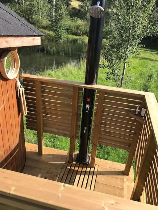 Mysig Stuga Med Sjoetomt, Naera Jaervsoebacken Ngoại thất bức ảnh